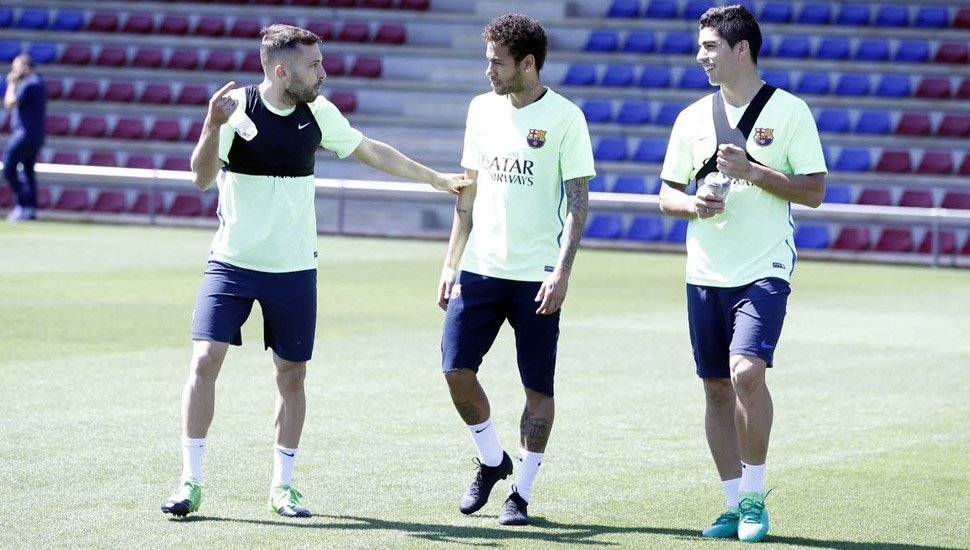 Neymar Trains In Blackout Nike Boots - featured image