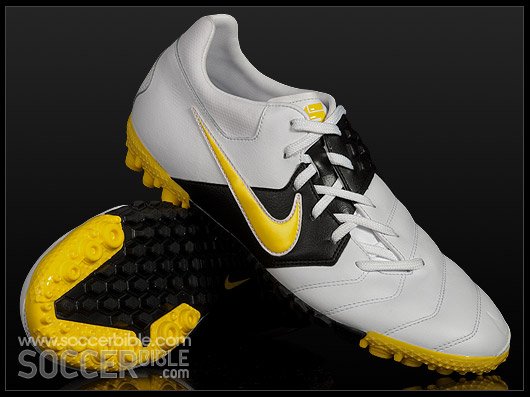 Nike 5 Astro & Indoor Football Trainers - featured image