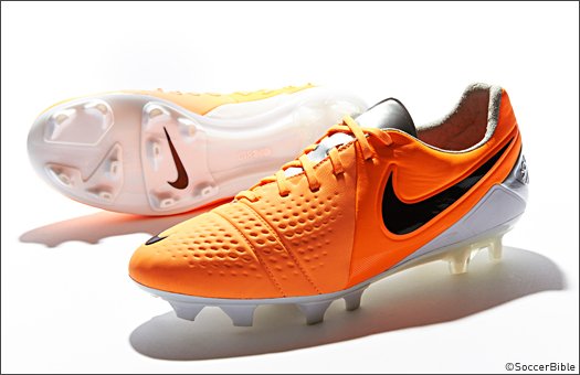 Stlyish Colour Up Lands on the Nike CTR - featured image
