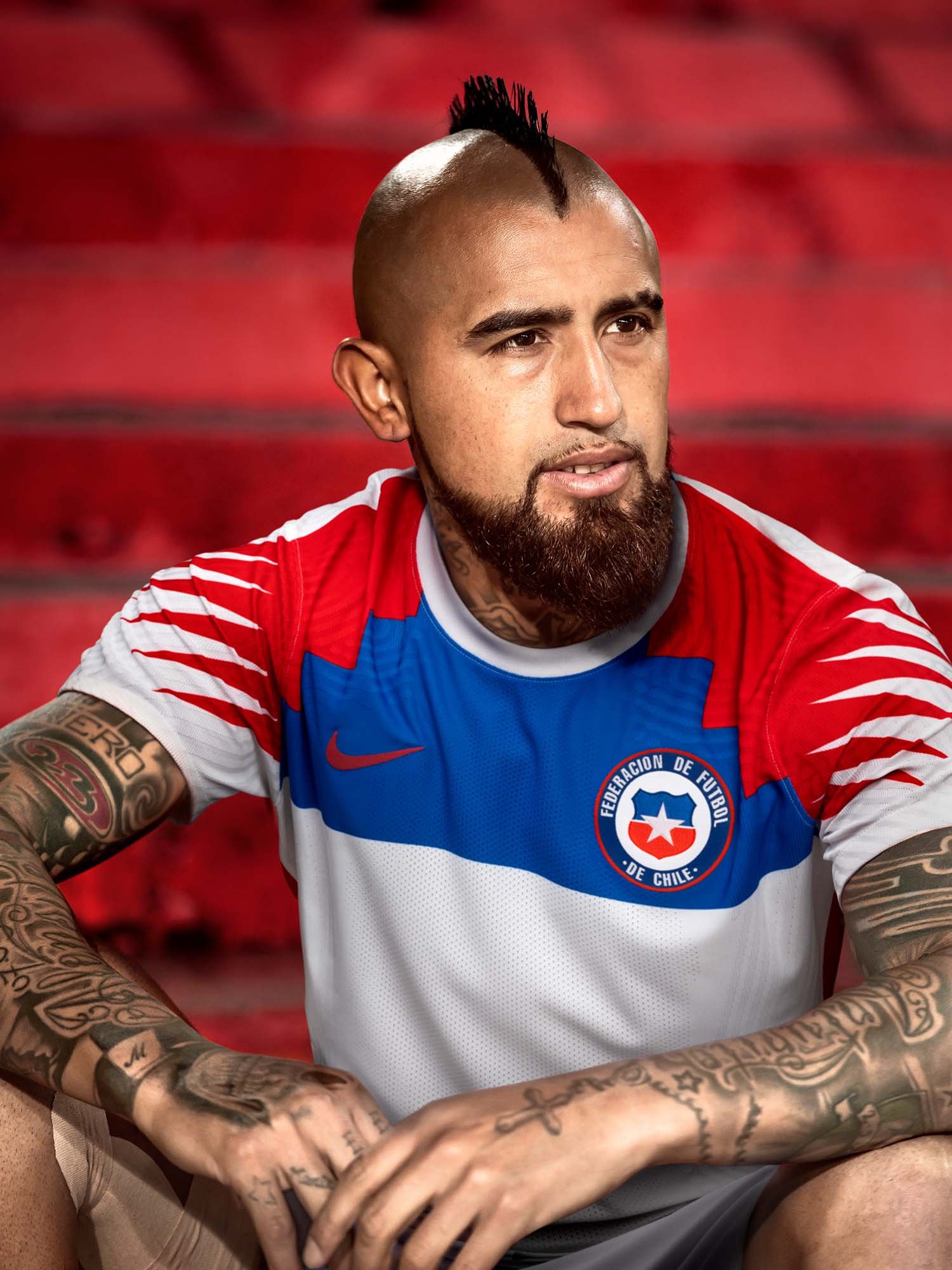 chile nike home and away_0002_VIDAL AWAY.jpg