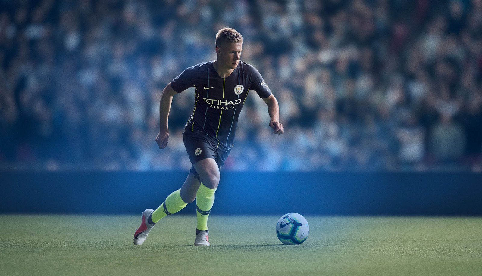 Nike Launch Man City 18/19 Away Kit - featured image