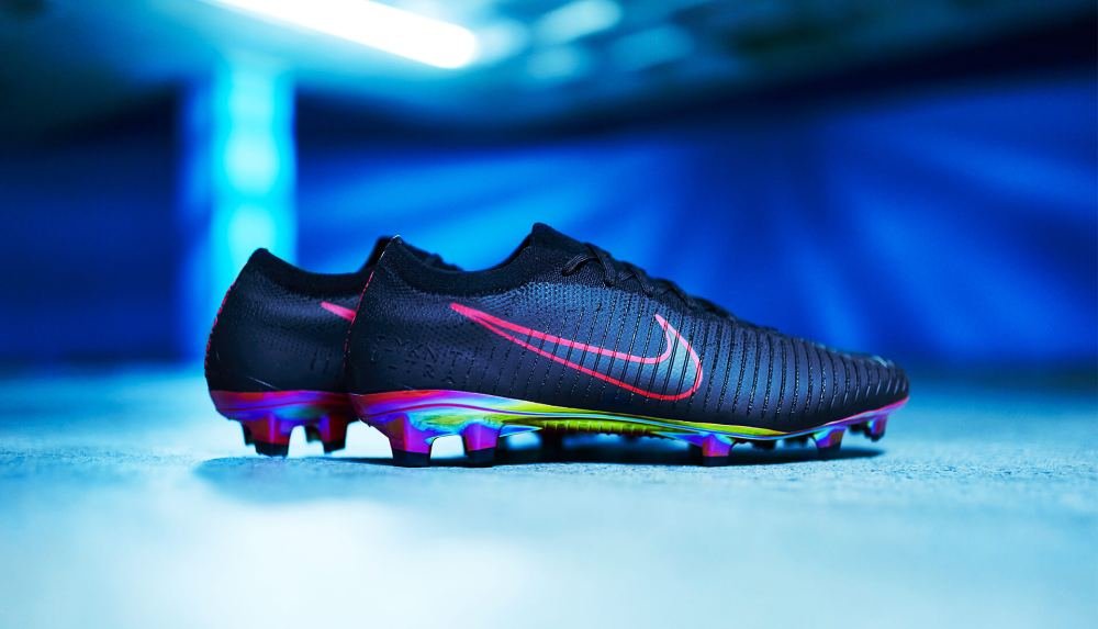 Nike Mercurial Vapor Flyknit Ultra "Fire & Ice" - featured image