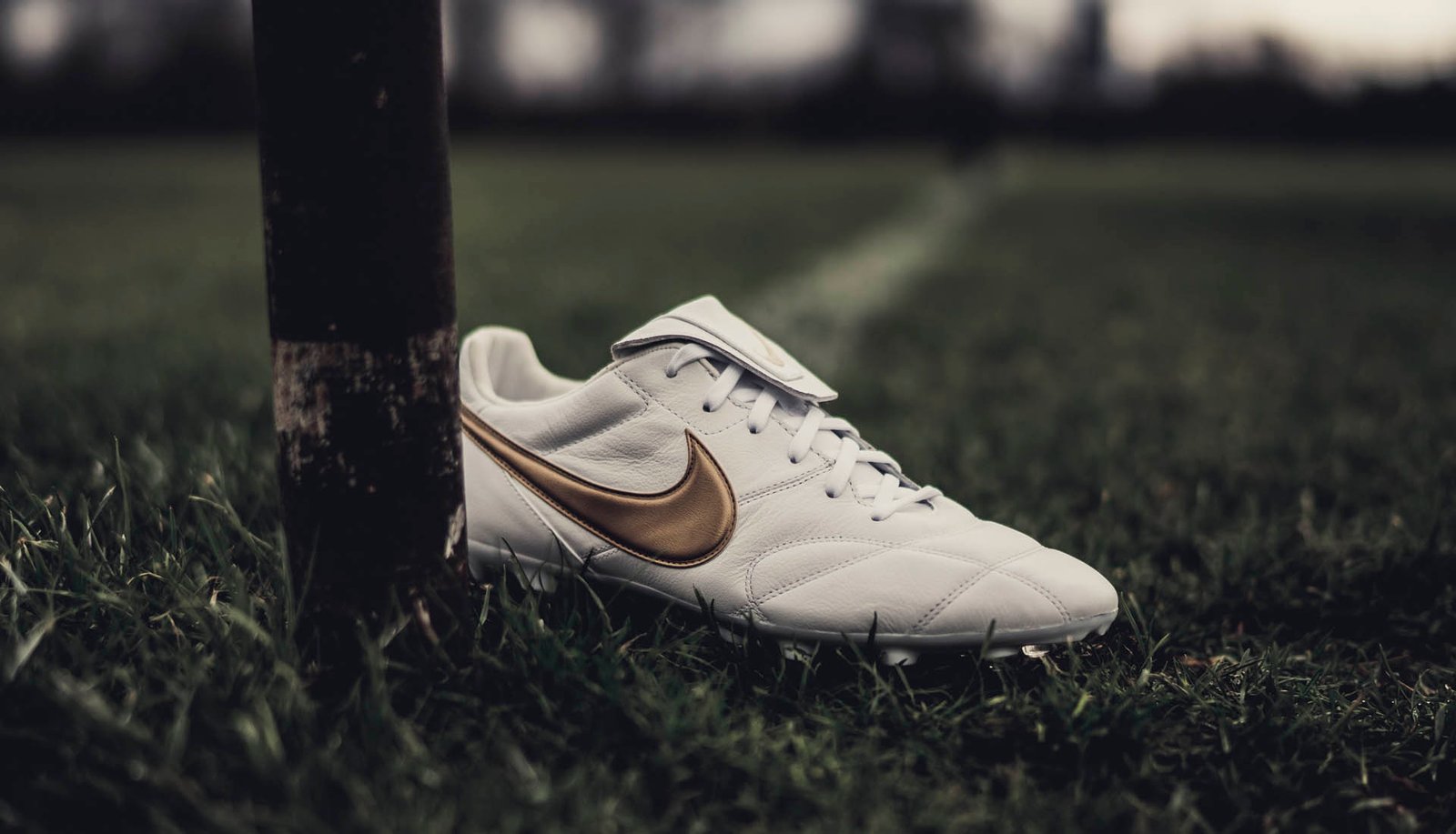 Nike Premier 2.0 "White/Metallic Gold" - featured image