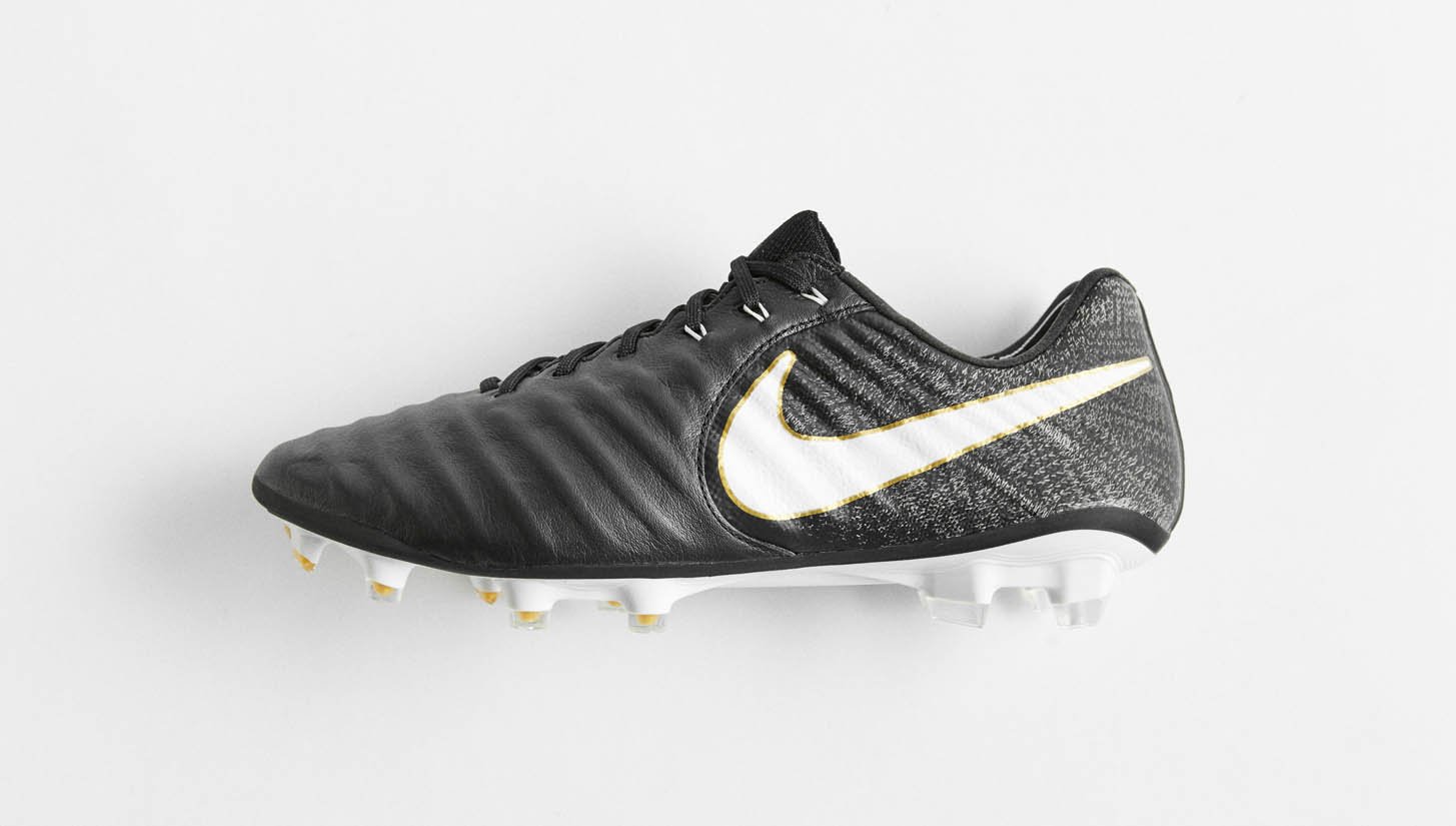 Nike Tiempo Legend 7 "Black/White" - featured image