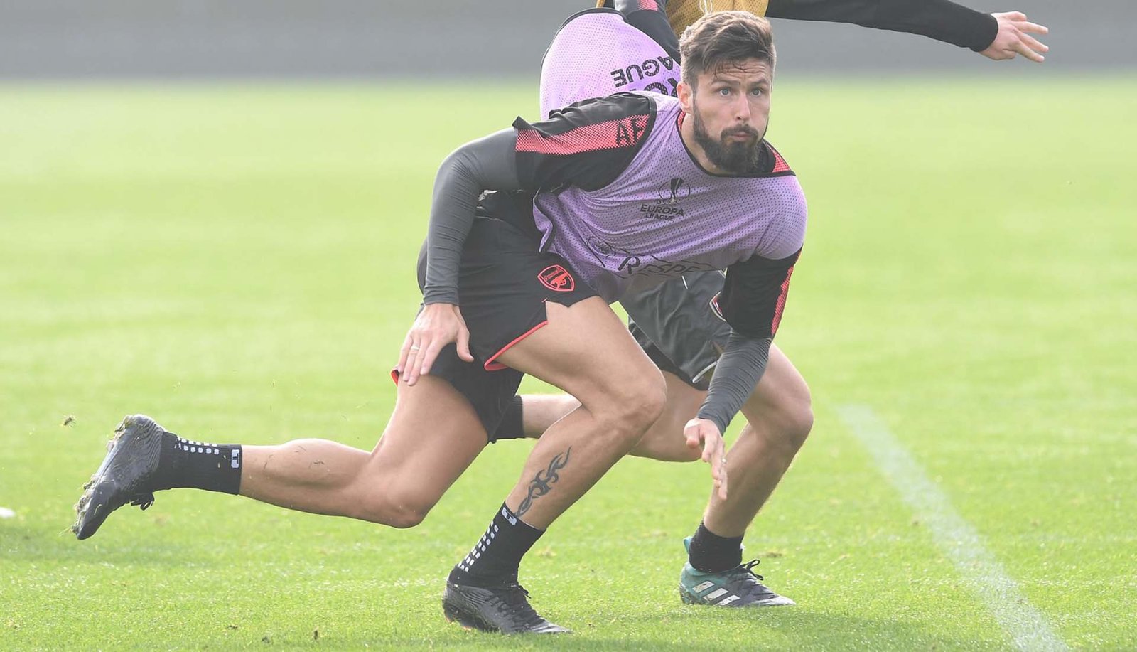 Olivier Giroud Trains In Next-Gen PUMA Boots - featured image