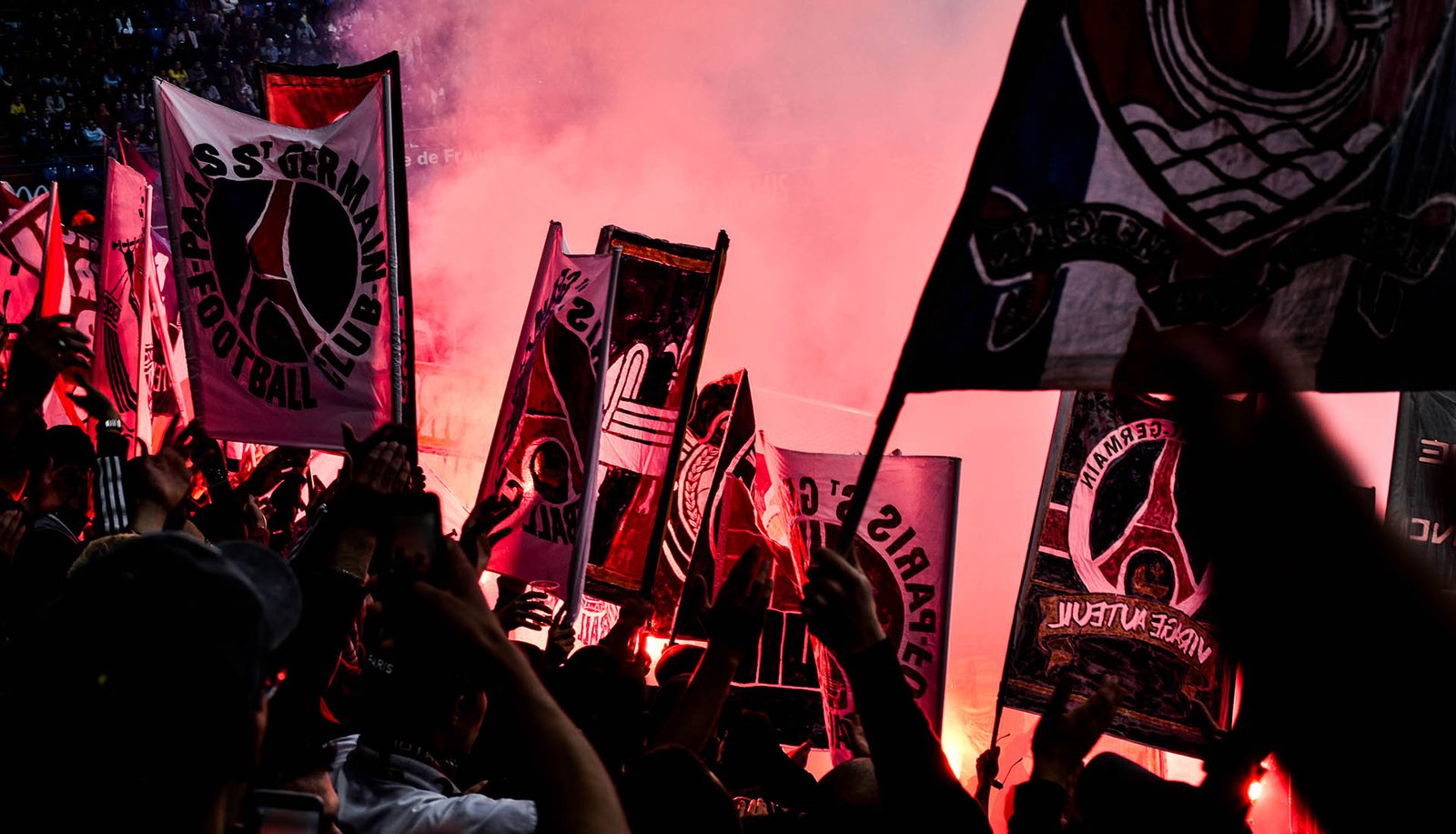 Photographer Scott Groult Tells Us What It Is Like To Take Pictures Of PSG Ultras - featured image