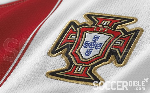 Portugal Away 2010/12 Nike Football Shirt - featured image