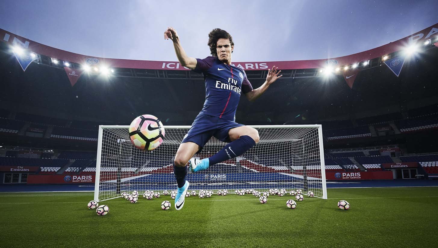 PSG 2017/18 Nike Home Shirt - featured image