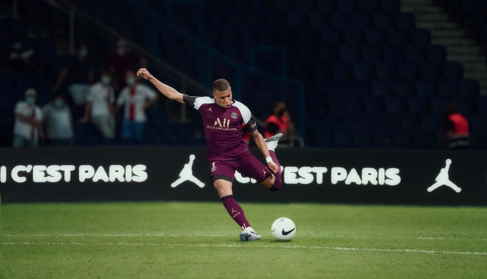PSG x Jordan Reveal 20/21 Third Shirt - featured image