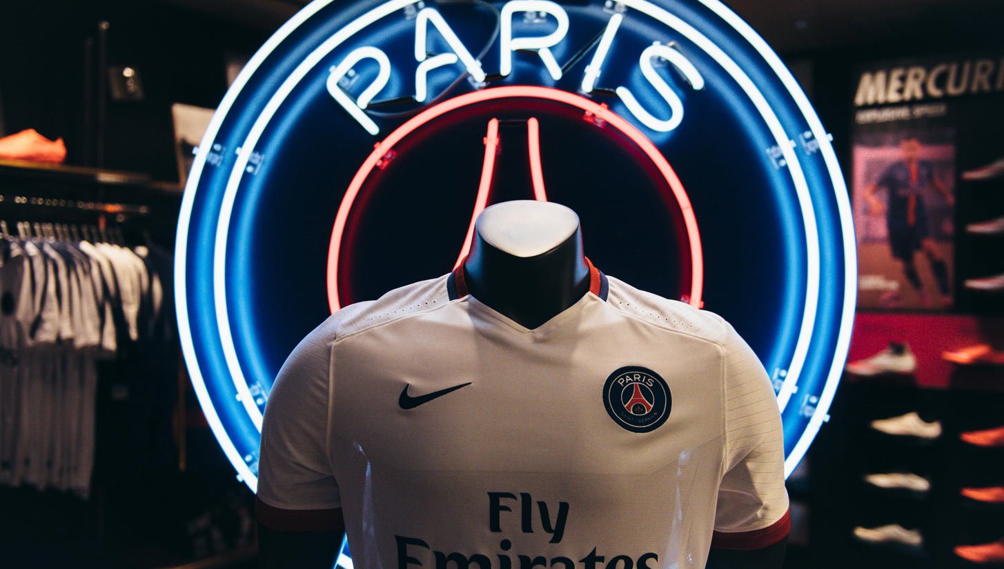 PSG x Nike Away 15/16 - featured image