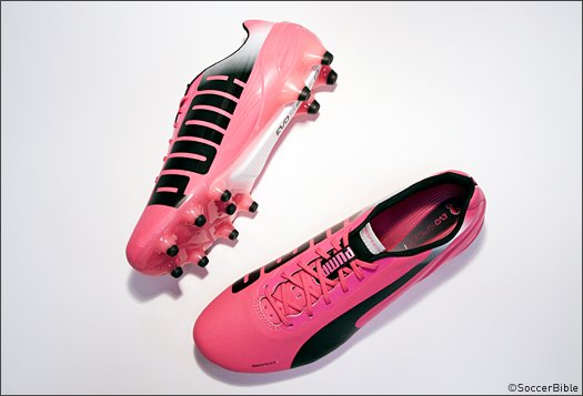 That's right. PUMA unveil hot pink evoSPEED football boots. - featured image