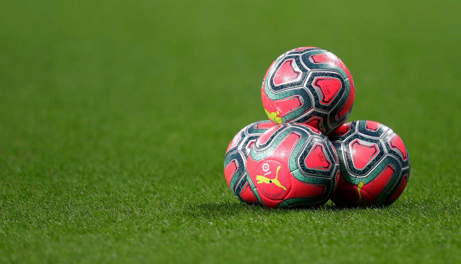 PUMA Scrap La Liga Hi-Vis Ball - featured image