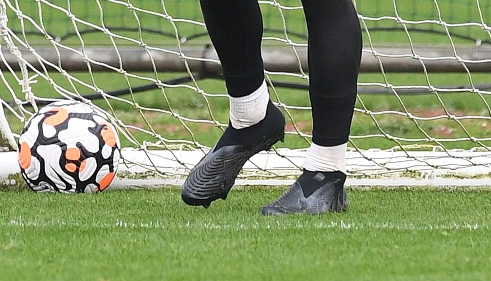 Ramsdale & Mari Give Close Up Look At Next Gen adidas Predator - featured image