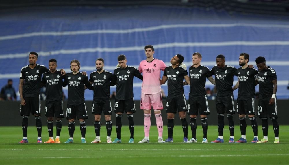 Real Madrid Debut Y-3 Fourth Kit In El Clasico - featured image