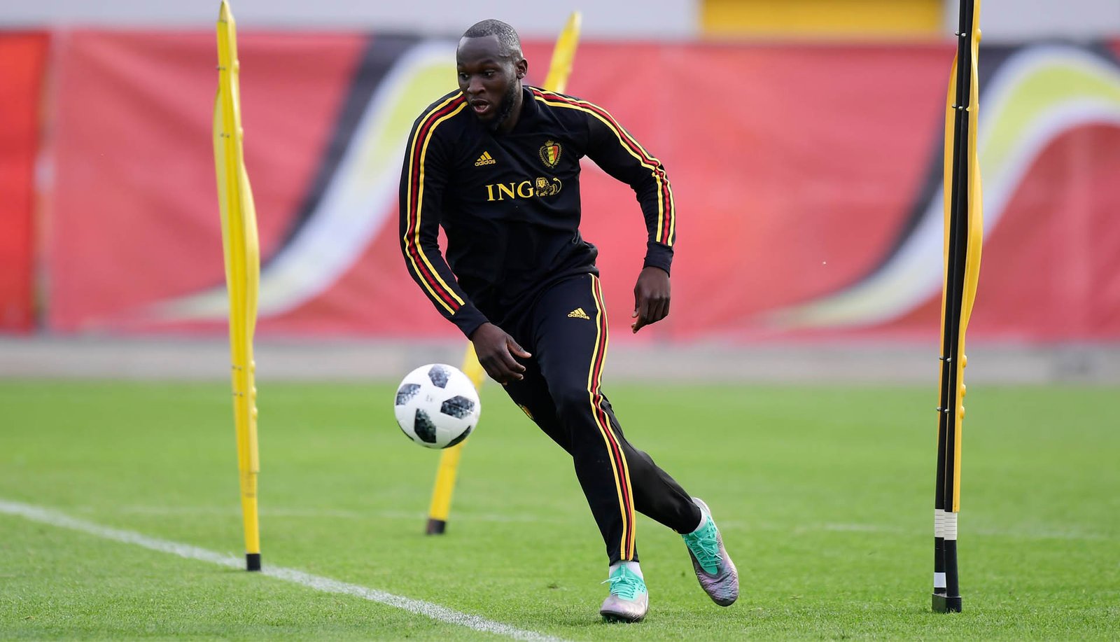 Romelu Lukaku Signs With PUMA - featured image