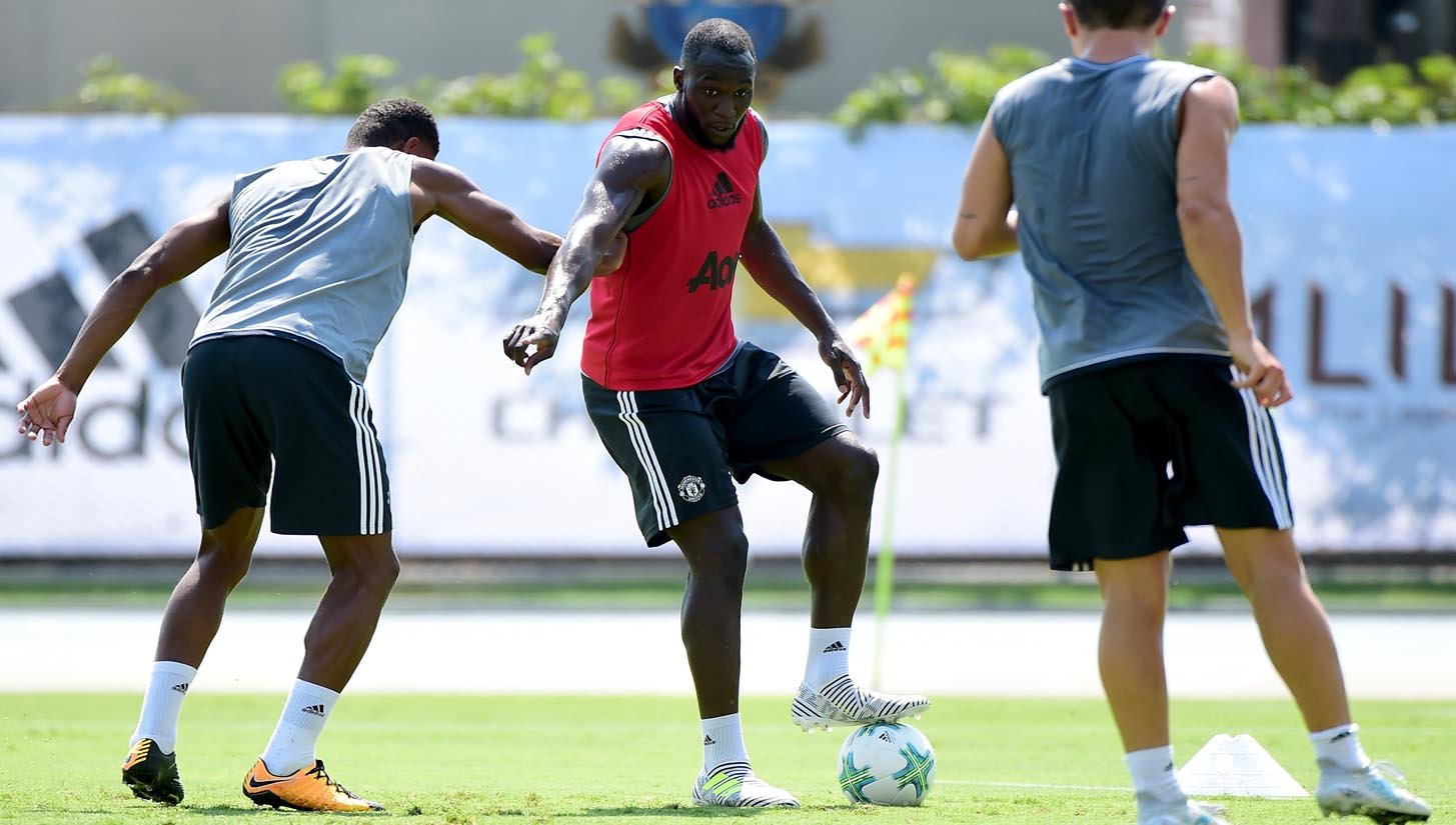 Romelu Lukaku Trains in adidas Nemeziz - featured image