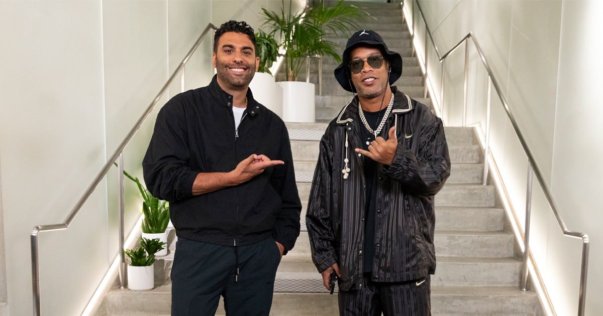 Ronaldinho Goes Sneaker Shopping With Complex - featured image