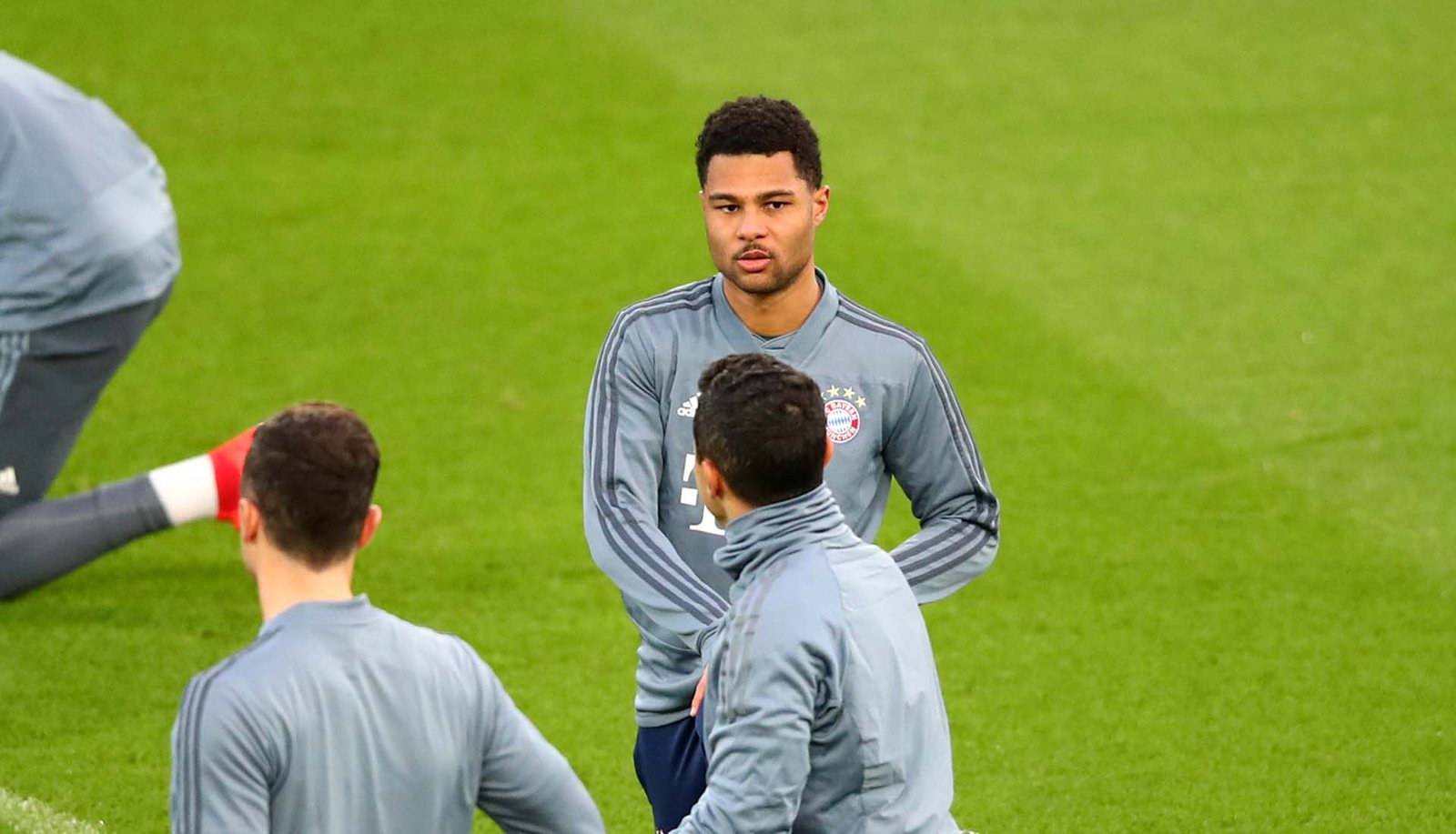 Serge Gnabry Trains In Blackout PUMA Future 19.1 - featured image