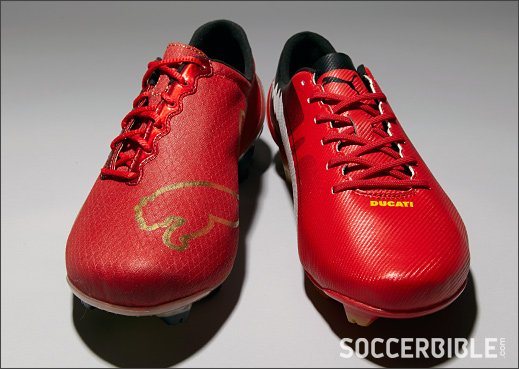 Speed Battle: PUMA evoSPEED Ducati SL vs v1.815 Ferrari - featured image