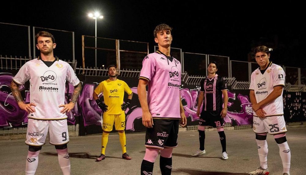 The 10 Best Kit Sets Of The 22/23 Season - featured image