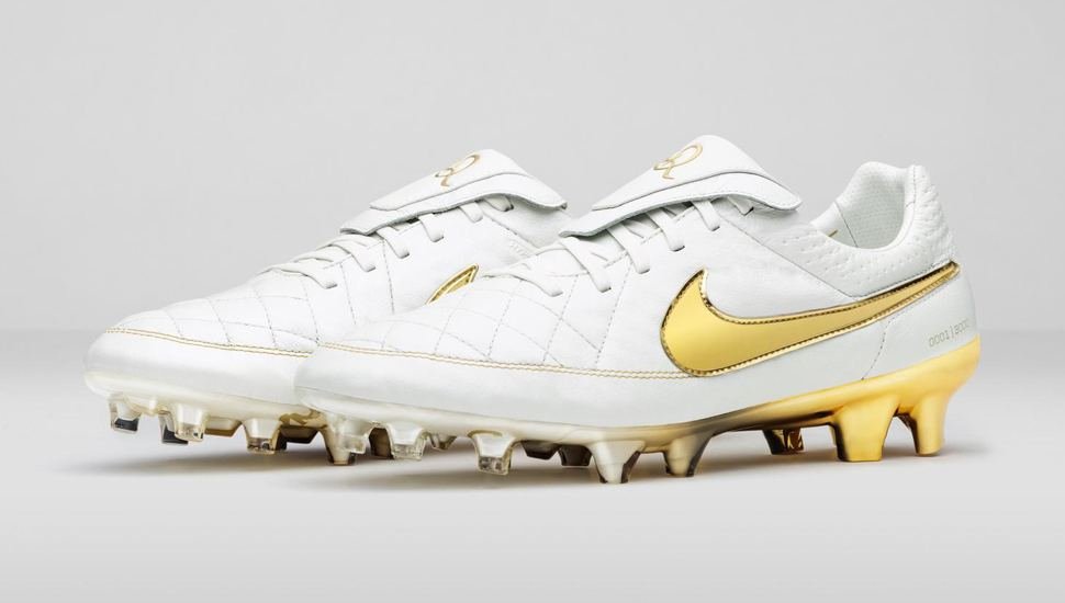 Nike Tiempo Legend "Touch of Gold" - featured image