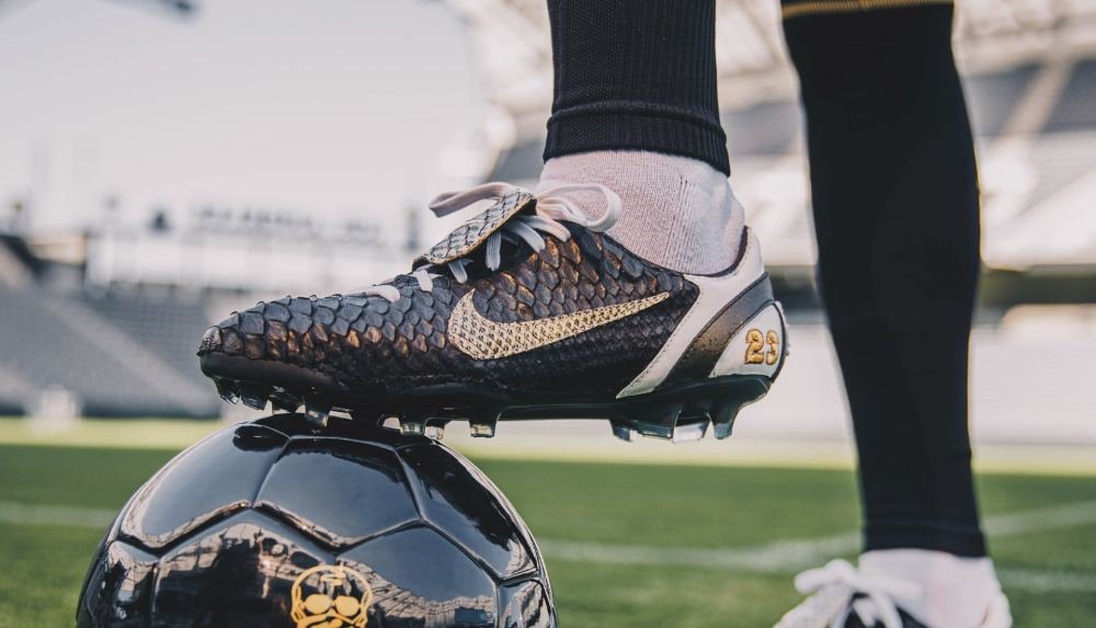 The Surgeon Collective Creates Custom Nike Boot For LAFC's Kellyn Acosta - featured image