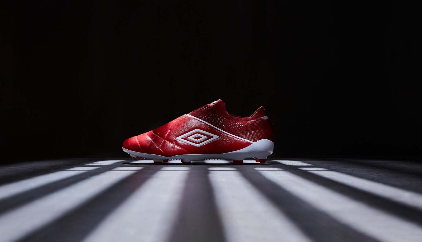 Umbro Launch The Medusae III "Toreador/White/Merlot" - featured image