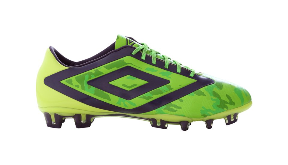 Umbro Launch World Cup Edition GeoFlare Boots - featured image