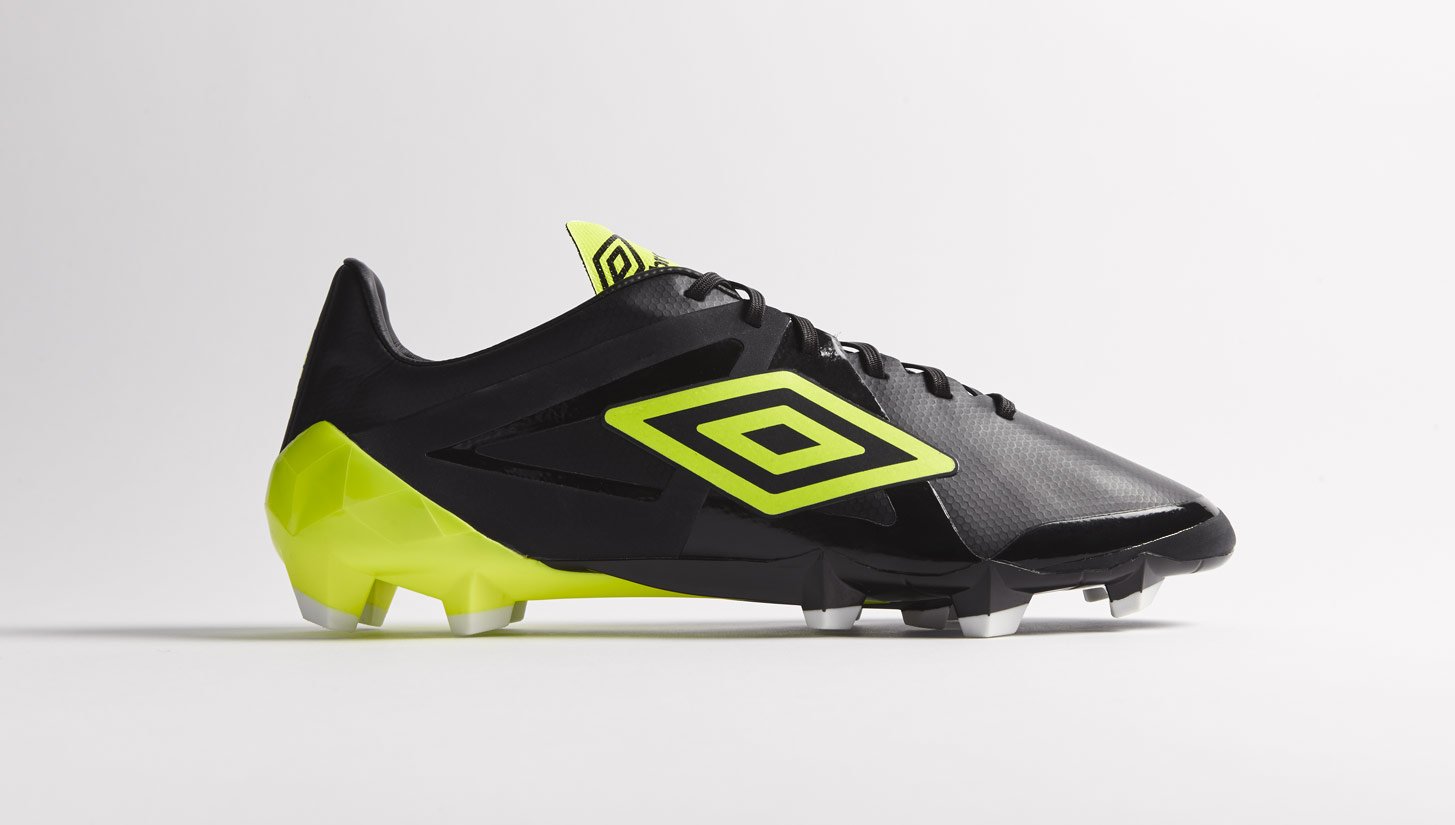 Umbro Velocita "Black/Safety Yellow" - featured image