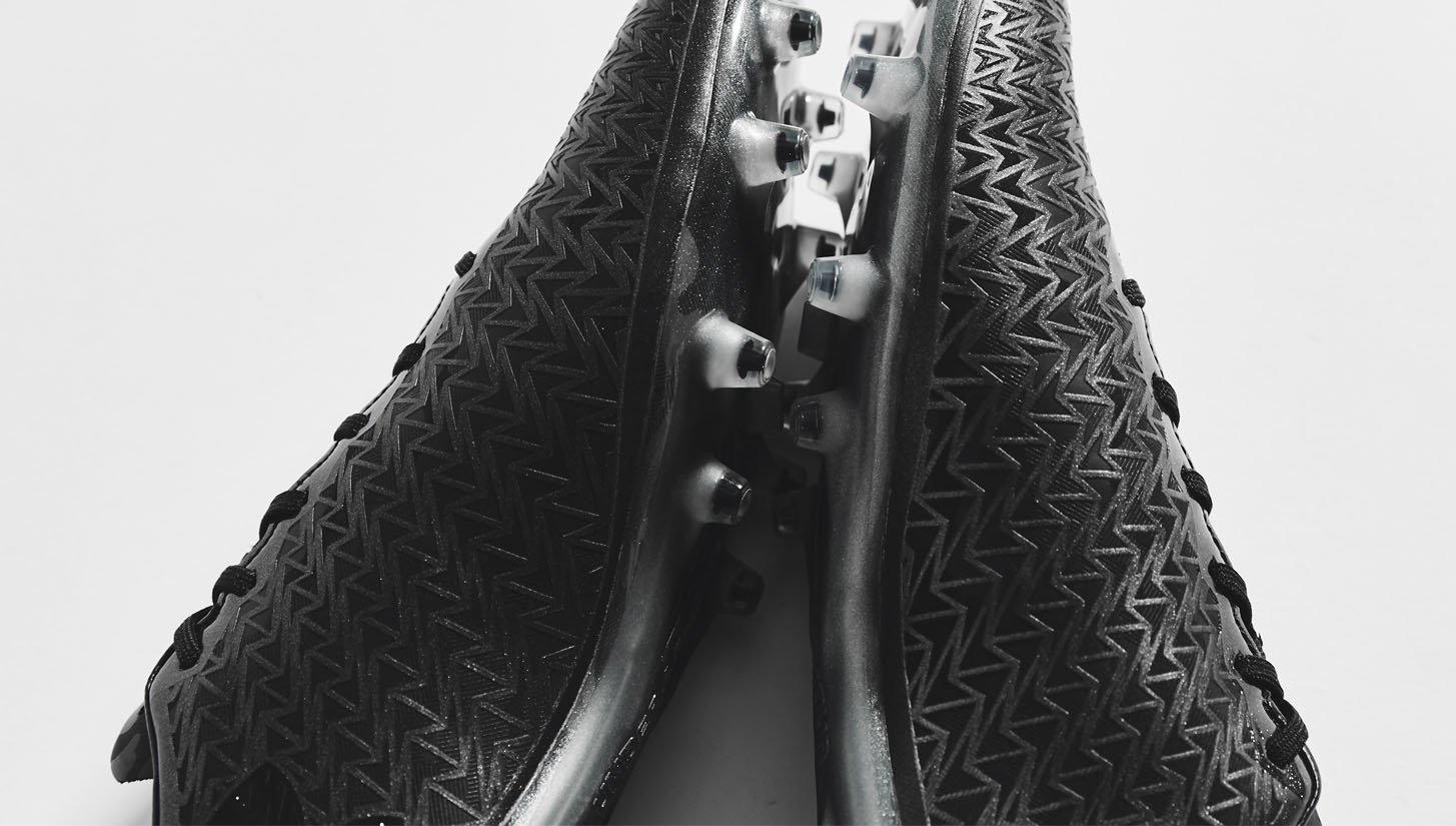 Under Armour Clutchfit 3.0 "Stealth Black" - featured image