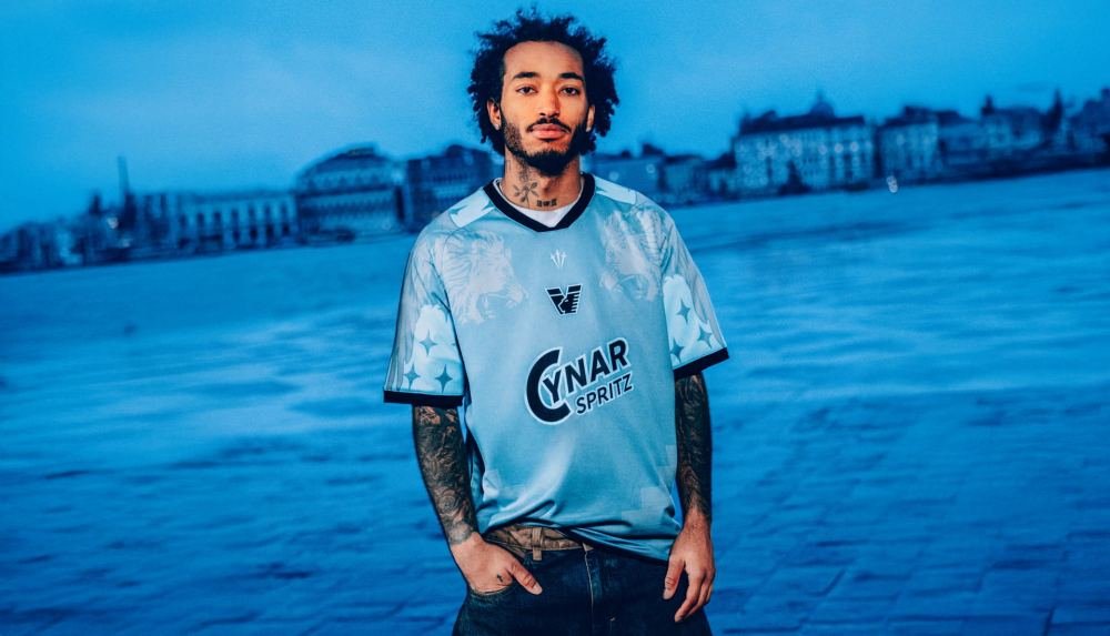 Venezia Reveal Special Edition 25/26 Fourth Shirt With NOCTA - featured image