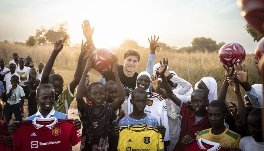 Victor Lindelof Visits Gambia As Ambassador For Unicef - featured image