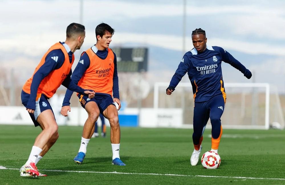 Vinicius Jr. Shows Off New Signature Nike Mercurial - featured image