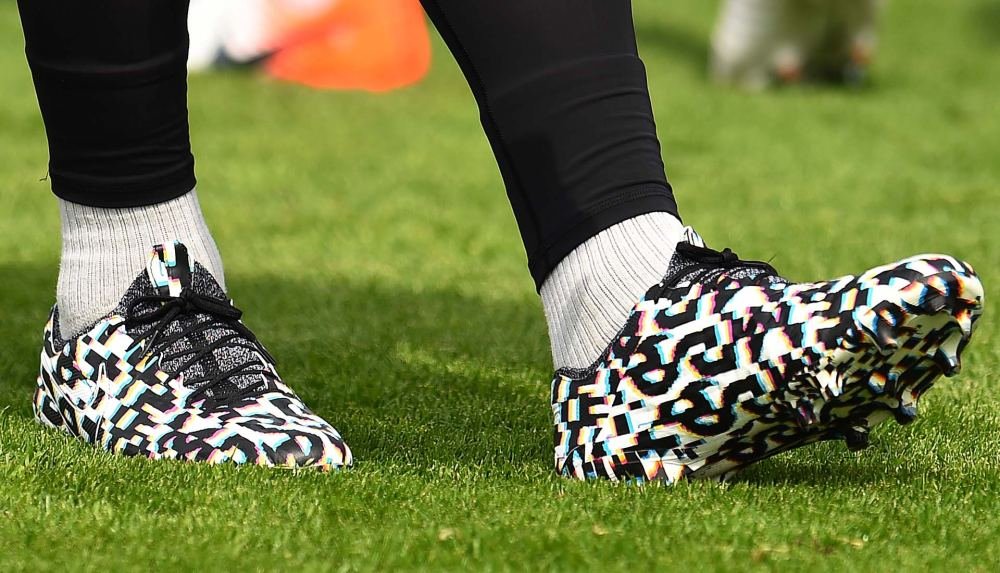 Virgil van Dijk Trains In Next-Generation Nike Tiempo - featured image