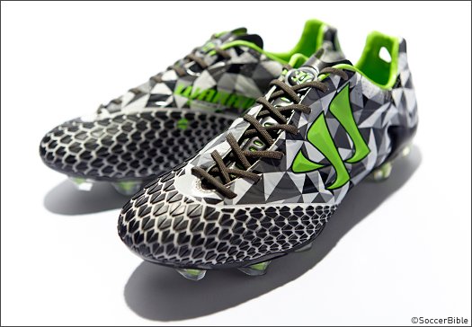 Warrior update the Skreamer with Black/Grey/Green paint job. - featured image