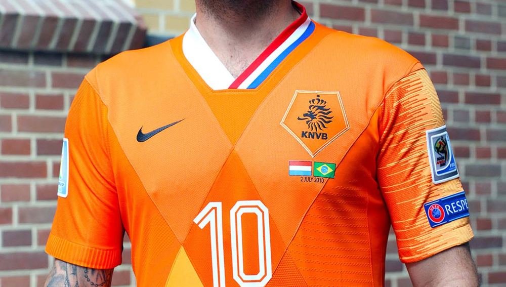 Wesley Sneijder Receives Dutch Mash-Up Jersey - featured image