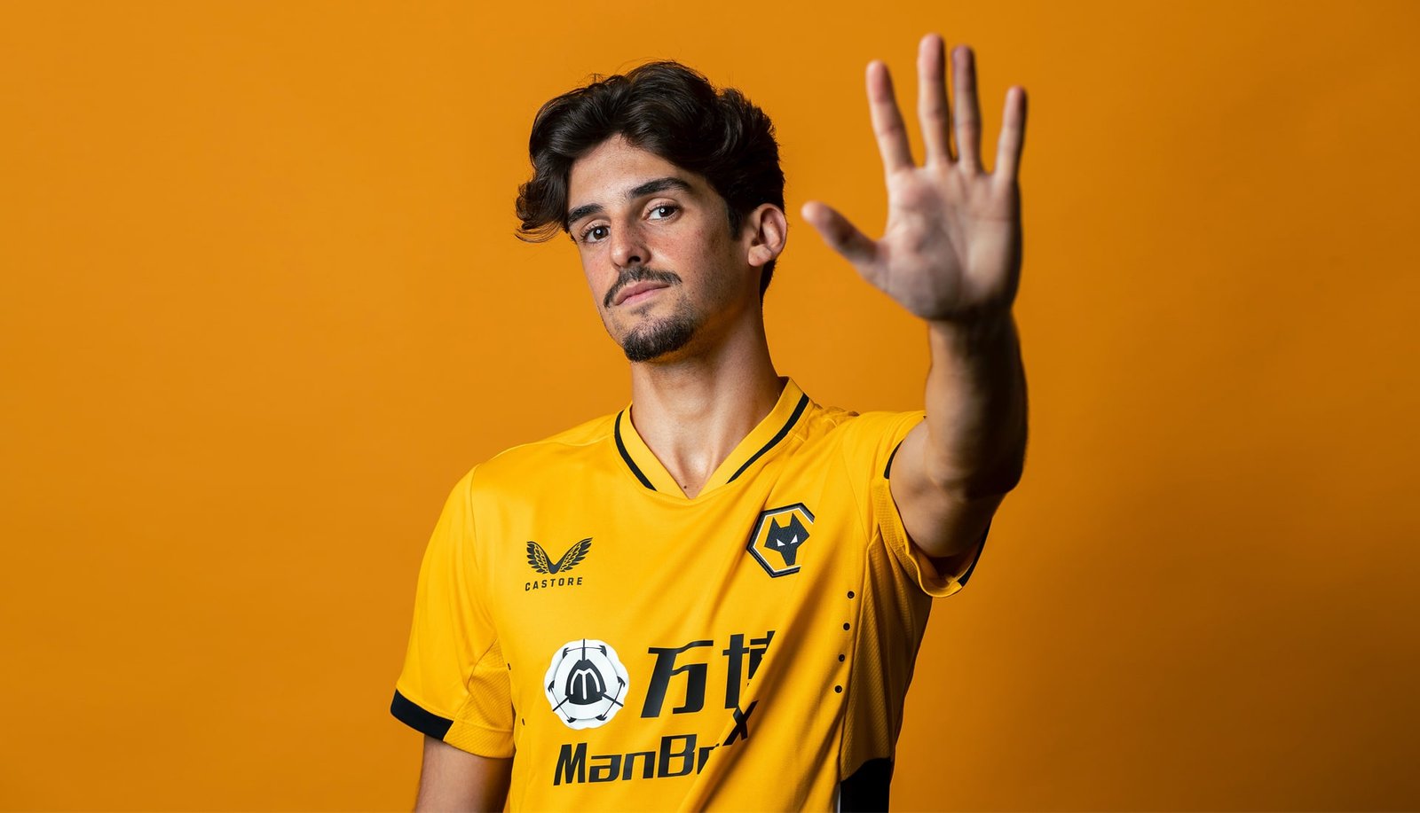 Wolves Reveal 21/22 Home Shirt From Castore - featured image