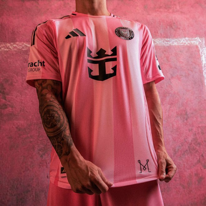 front-view-shirt-messi-20250210-MLS-major-league-soccer-inter-miami-cf-2025-2026-home-primary-kit-shirt-jersey-pink-euforia.jpg