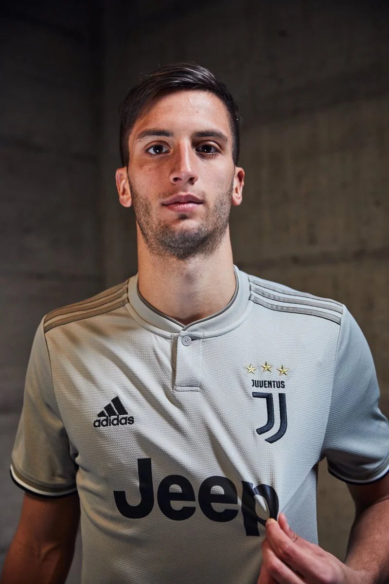 Juventus Away Kit - featured image