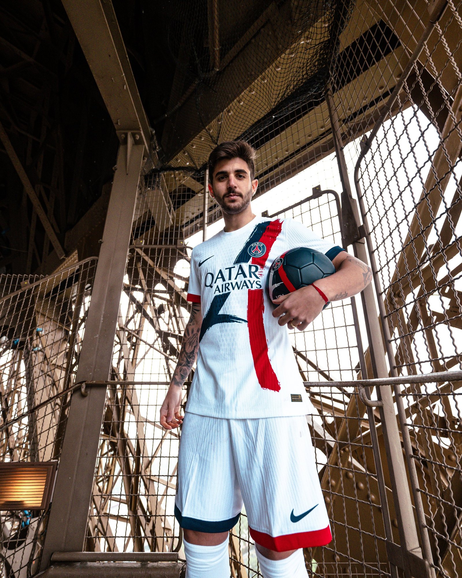 Paris Saint-Germain Unveils 2024-2025 Away Kit - featured image