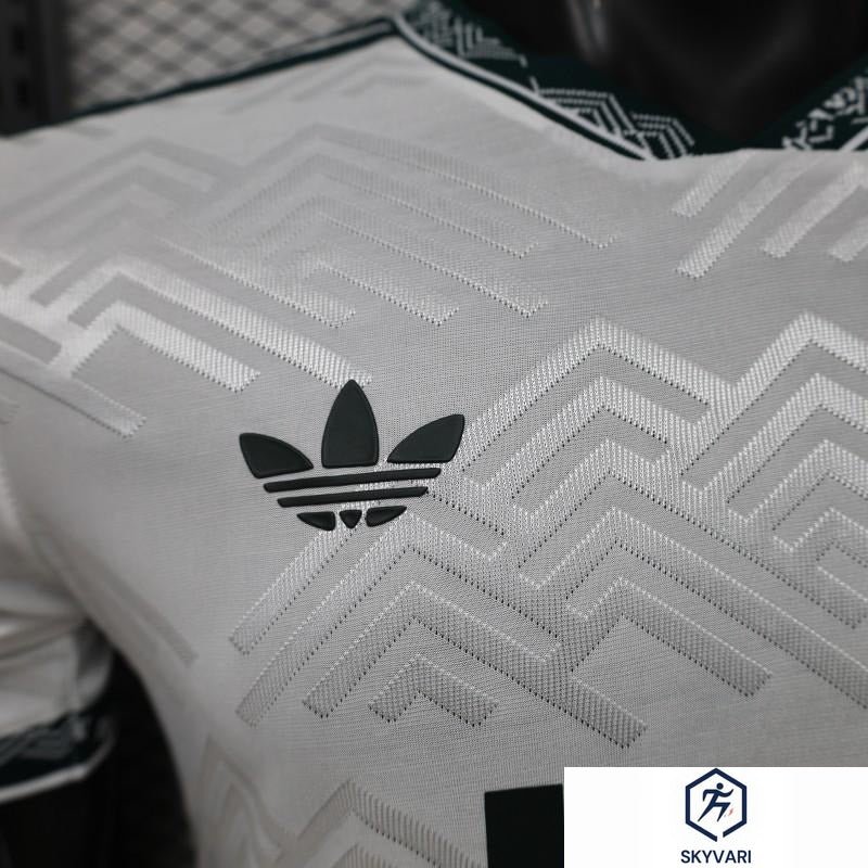 Player Version 26/27 Juventus White with Dark Green Special Edition Jersey — view 3