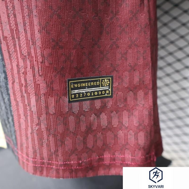 Player Version 26/27 PSG Paris Saint-Germain Black Burgundy Gold Special Edition Jersey — view 3